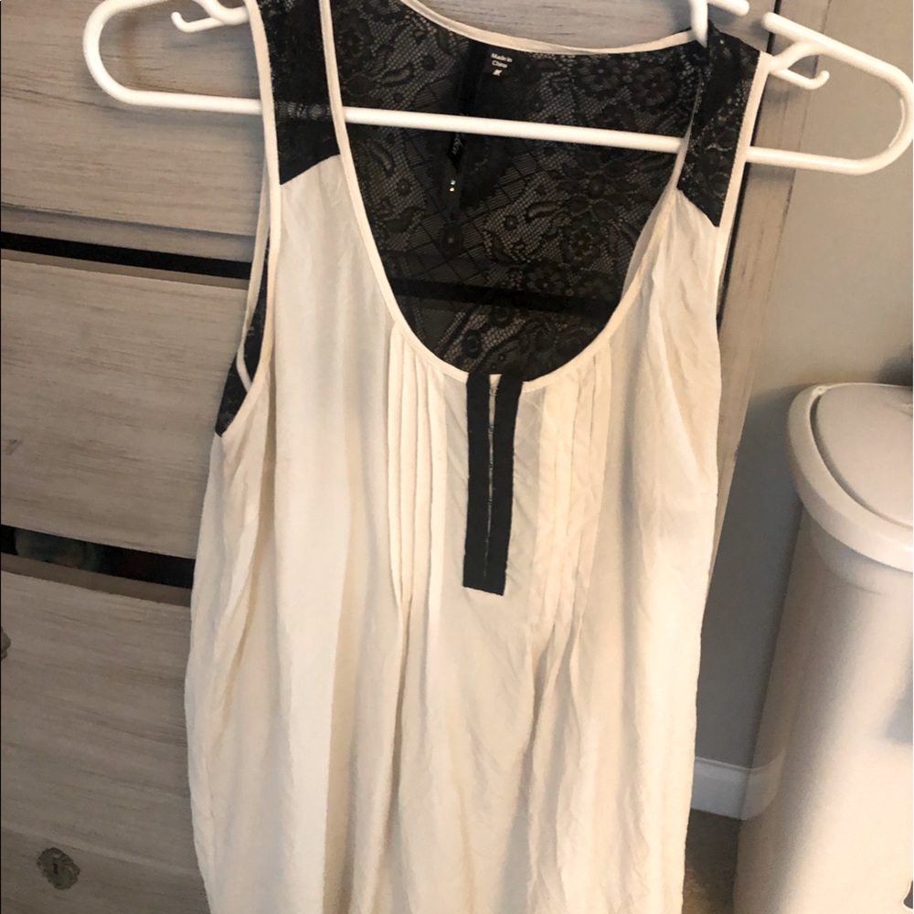 Sleeveless top